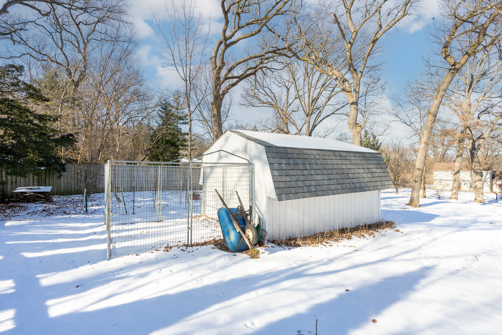 28W621 Indian Knoll Road West Chicago, IL 60185 - Photo 33 of 38 Gallery Image 33