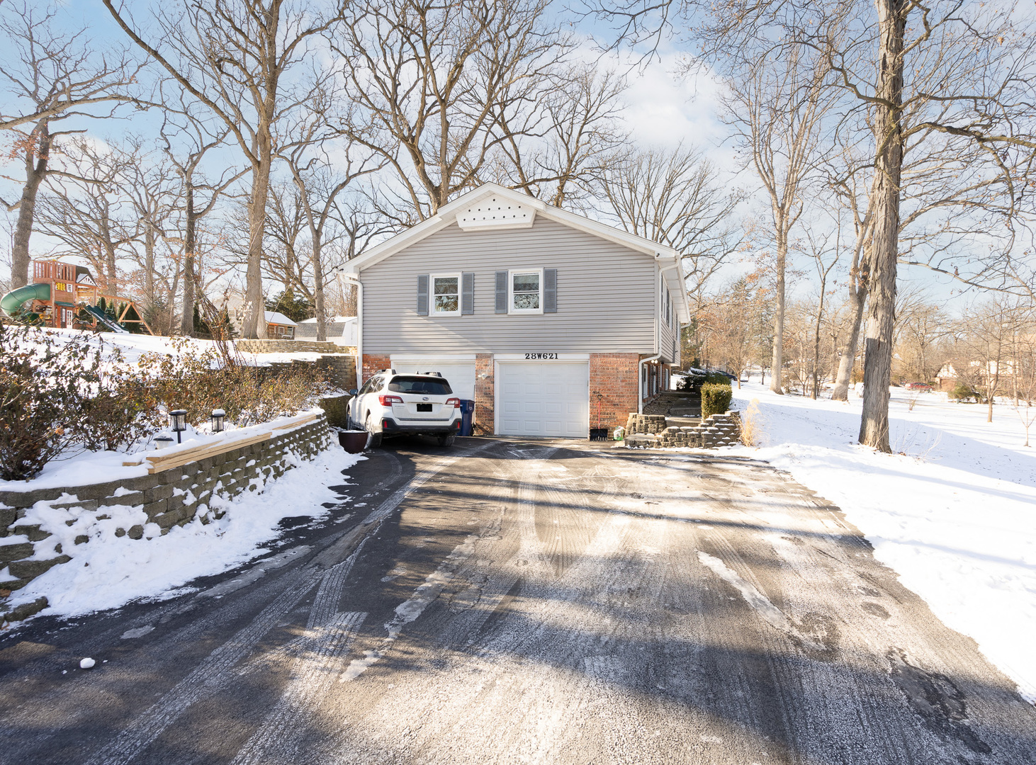 28W621 Indian Knoll Road West Chicago, IL 60185 - Photo 34 of 38 Gallery Image 34