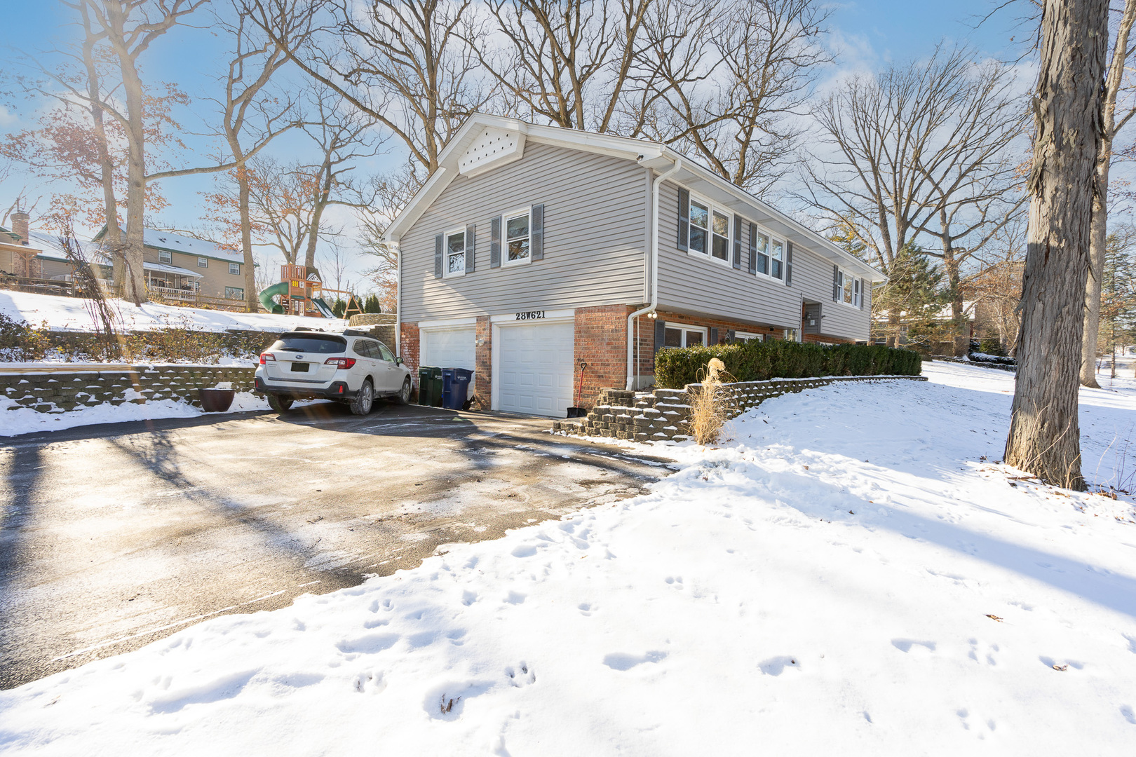 28W621 Indian Knoll Road West Chicago, IL 60185 - Photo 35 of 38 Gallery Image 35