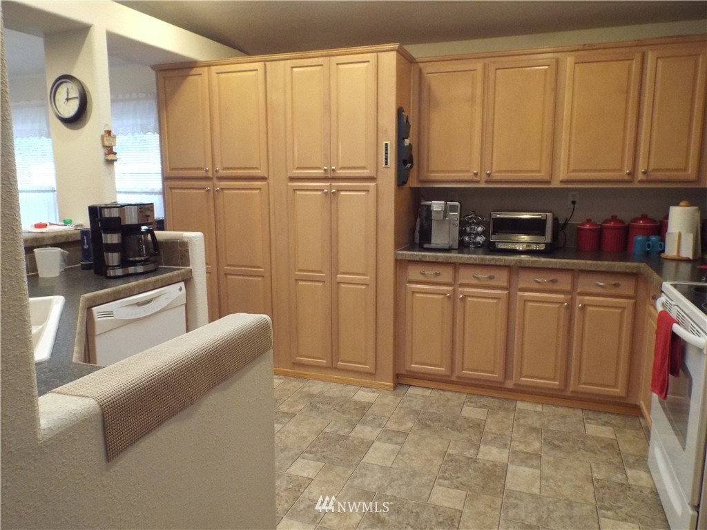 1101 South Scheuber Road, Unit 2 Centralia, WA 98531 - Photo 2 of 12 Gallery Image 2