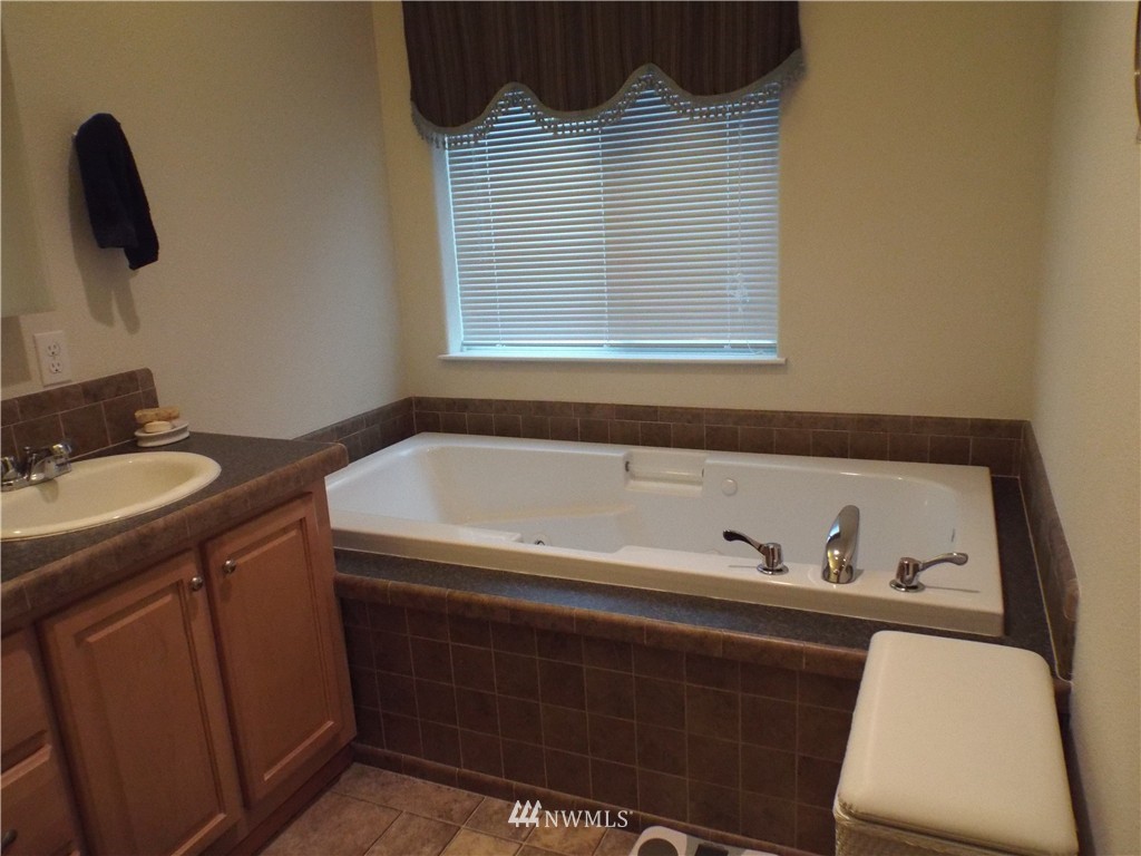 1101 South Scheuber Road, Unit 2 Centralia, WA 98531 - Photo 11 of 12 Gallery Image 11