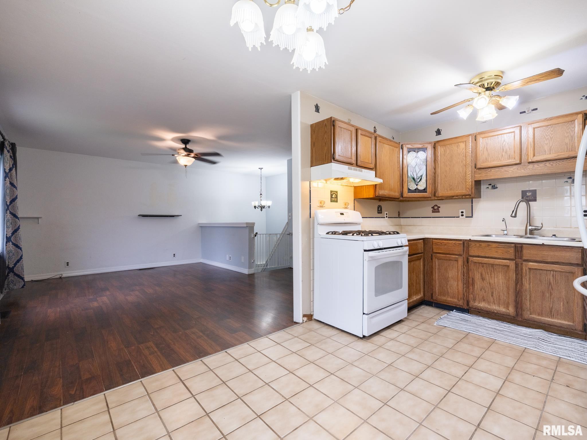 5 Galvin Court Pekin, IL 61554 - Photo 9 of 38