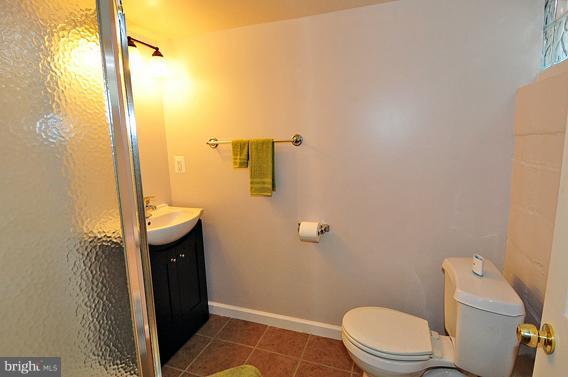 7 Dunmore Road Catonsville, MD 21228 - Photo 11 of 26 Bath