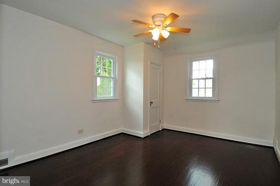 7 Dunmore Road Catonsville, MD 21228 - Photo 6 of 26 Bedroom