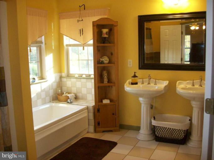 14717 Harrisville Road Mount Airy, MD 21771 - Photo 13 of 19 Master Bath