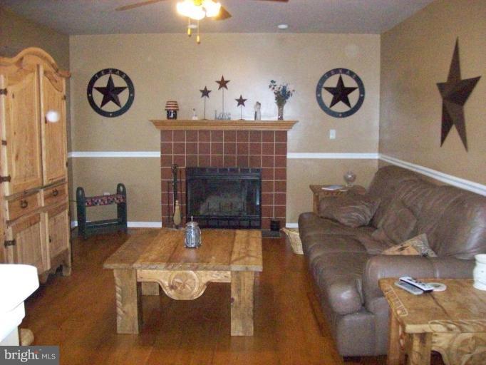 14717 Harrisville Road Mount Airy, MD 21771 - Photo 6 of 19 Family Room
