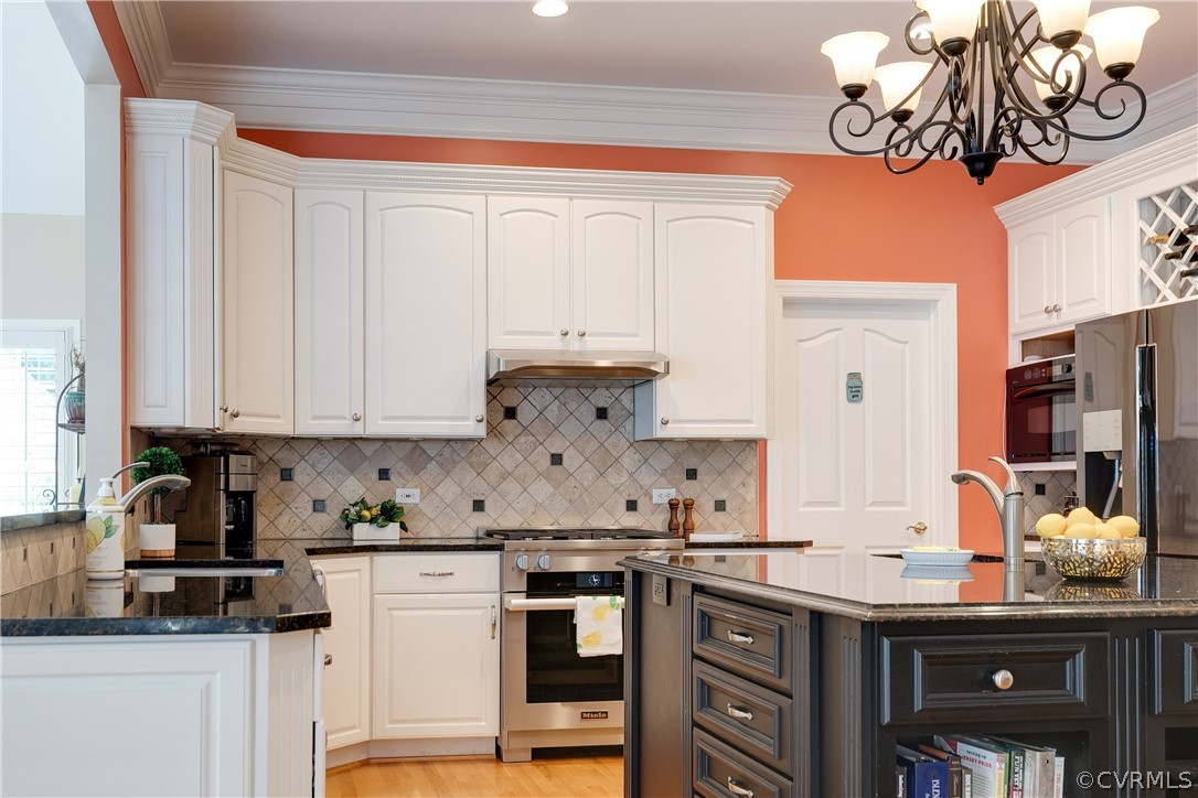 11907 Reeds Bluff Lane Midlothian, VA 23113 - Photo 16 of 50 Granite counters