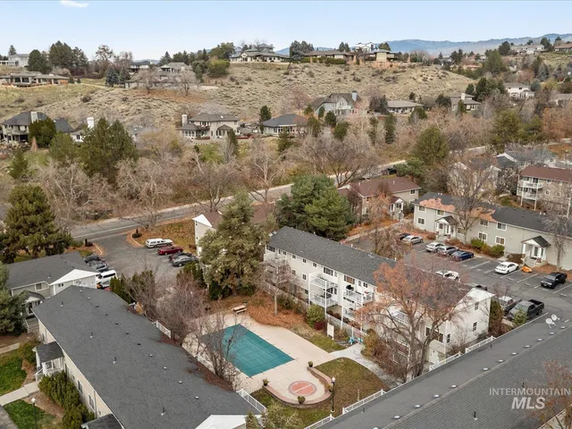 $369,900 | 213 Village Lane, Boise, ID 83702