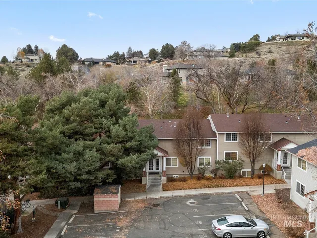 $369,900 | 213 Village Lane, Boise, ID 83702