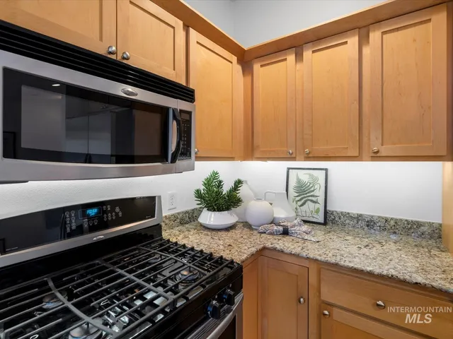 $369,900 | 213 Village Lane, Boise, ID 83702