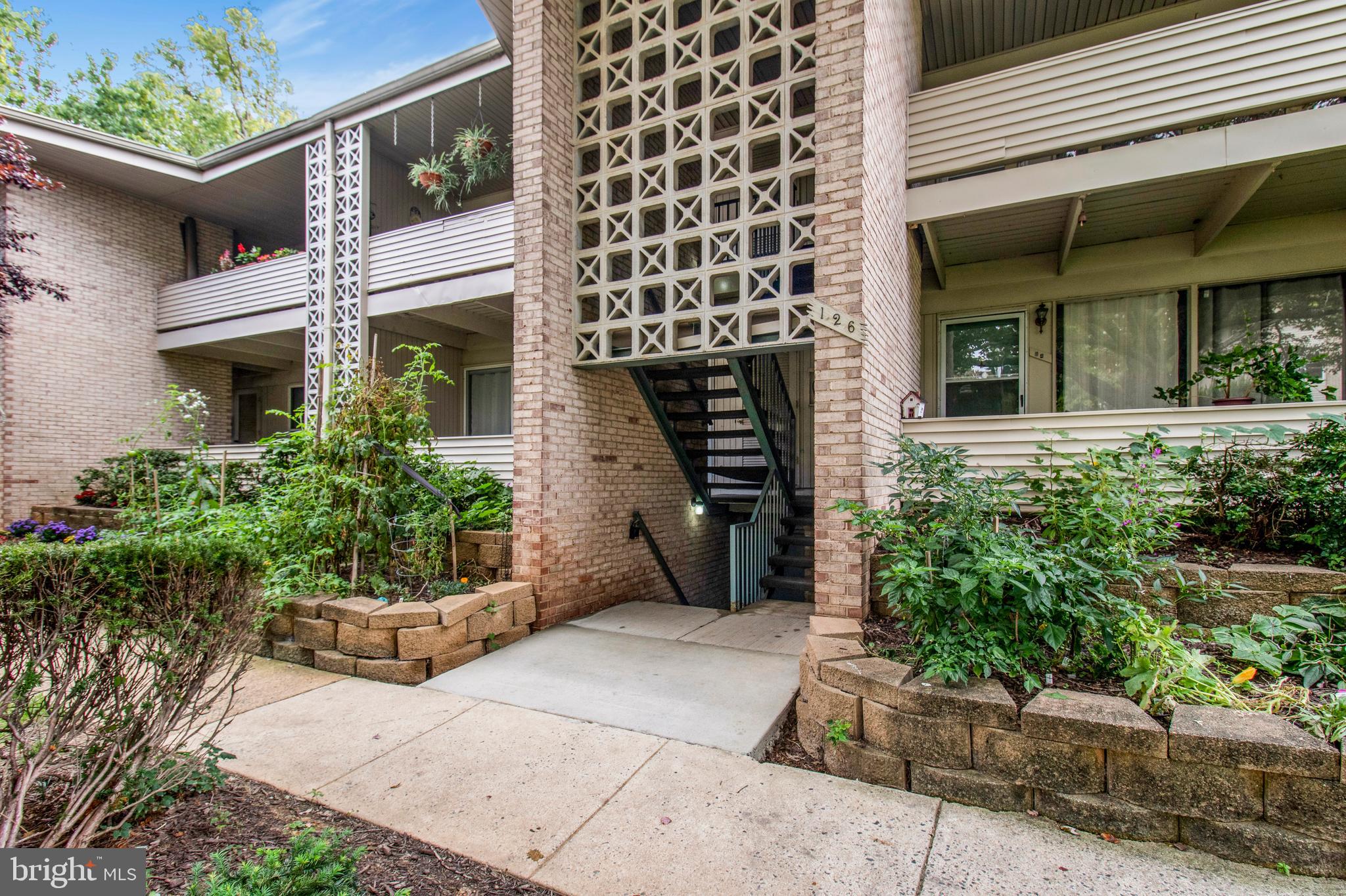 126 Haycock Road, Unit C4 Falls Church, VA 22046 - Photo 4 of 37