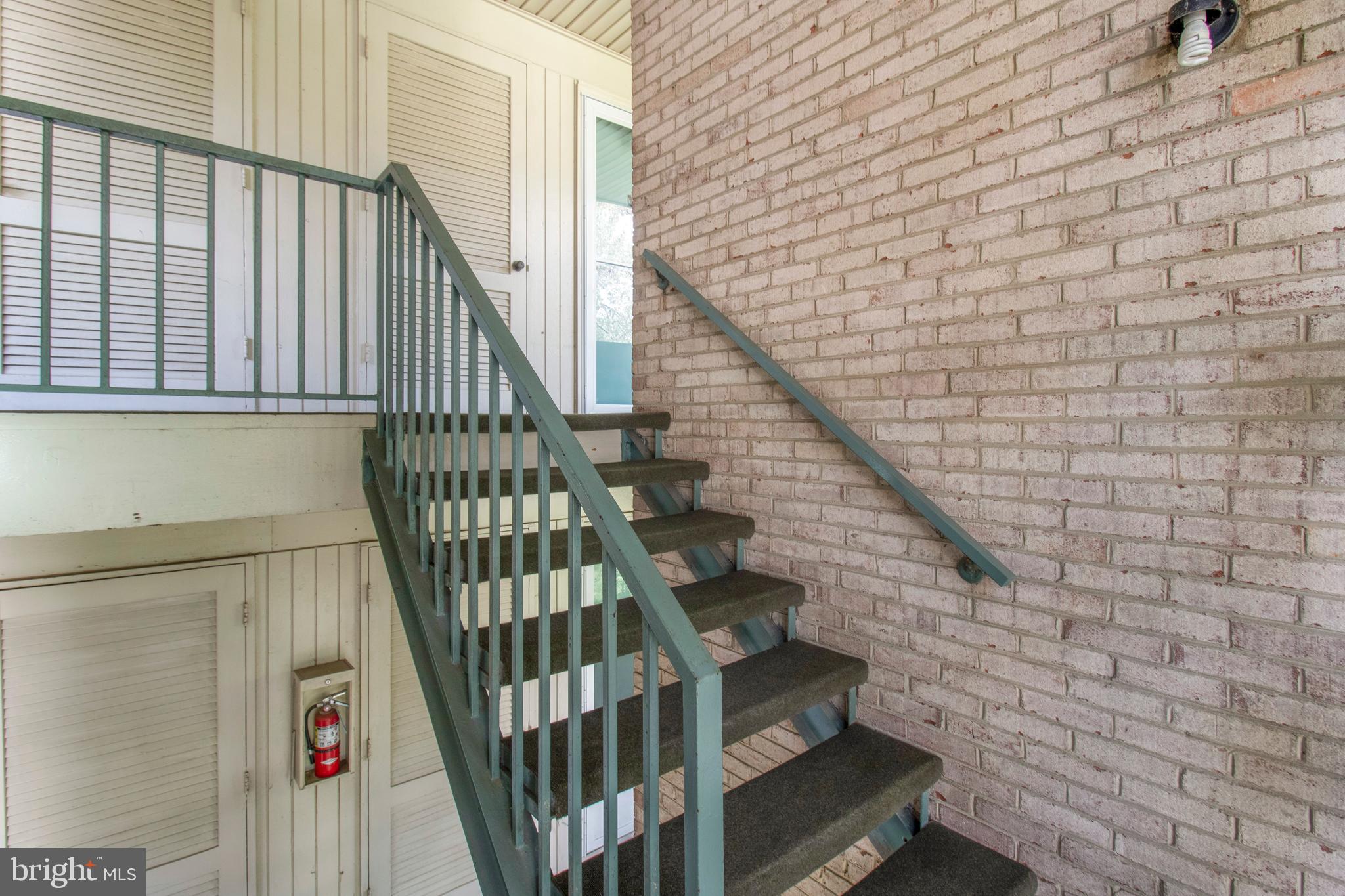 126 Haycock Road, Unit C4 Falls Church, VA 22046 - Photo 5 of 37
