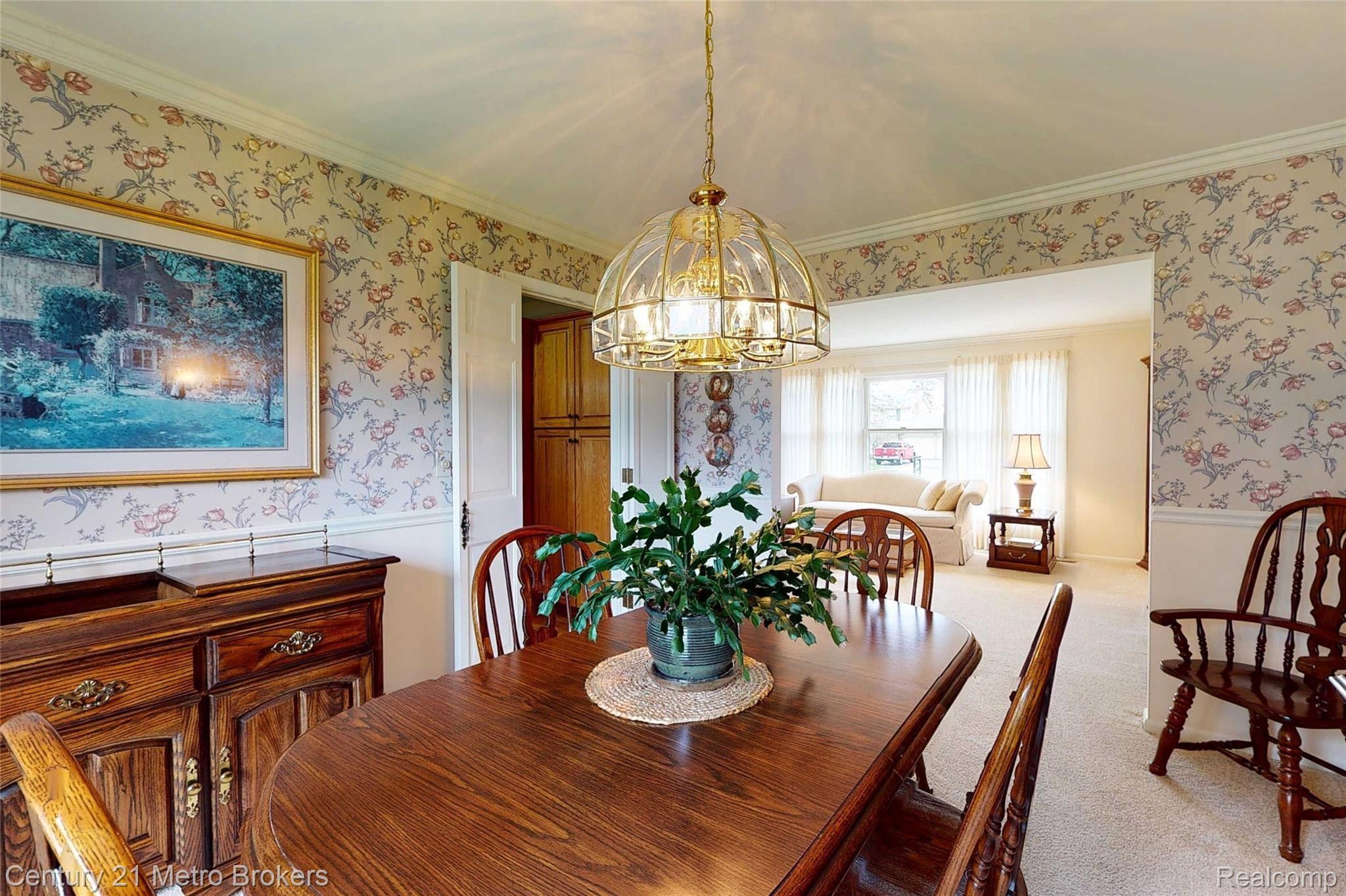 6160 Kings Scepter Road Grand Blanc, MI 48439 - Photo 29 of 55 6160-King-Scepter-Rd-Dining Room 3.jpg