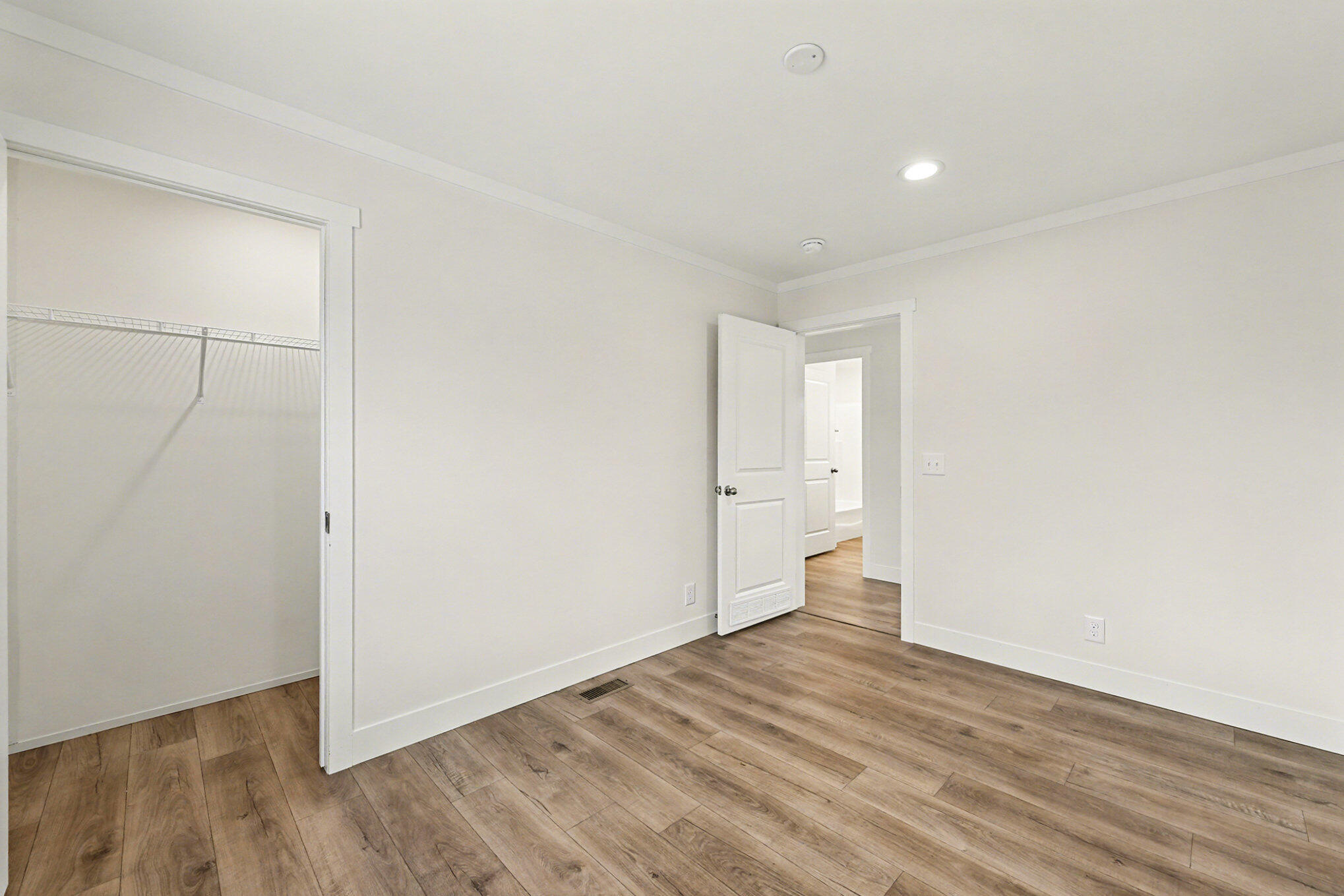 1344 Givhans Road Ridgeville, SC 29472 - Photo 15 of 26 014_file_398