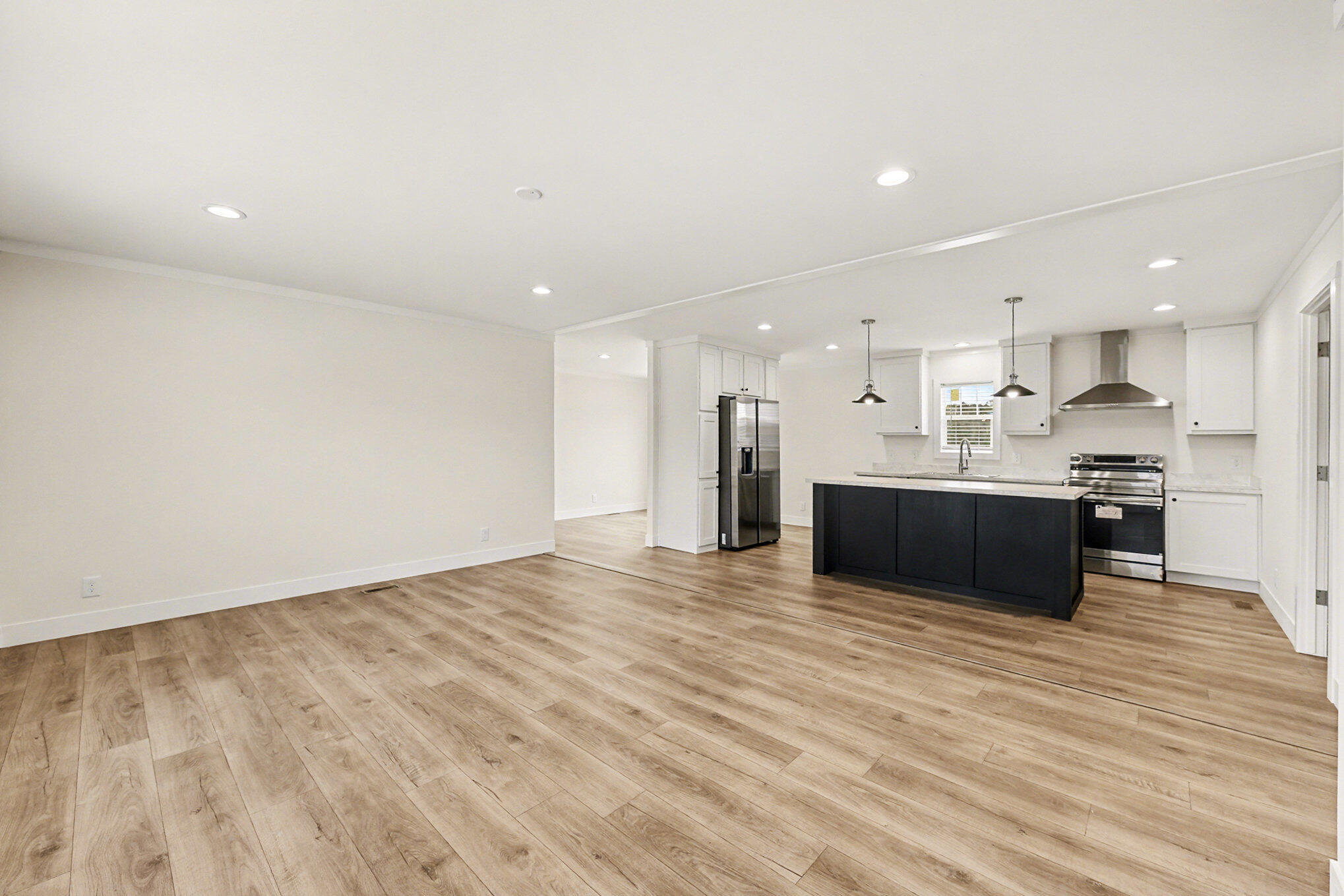 1344 Givhans Road Ridgeville, SC 29472 - Photo 2 of 26 006_file_33