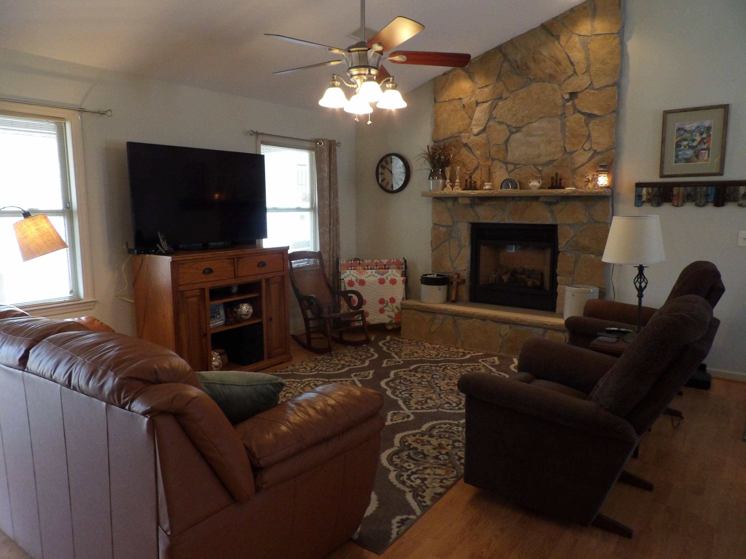 229 Jason Road Pikeville, TN 37367 - Photo 8 of 42 100_0771