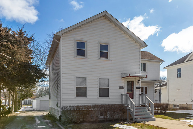 1431 Main Street Crete, IL 60417 - Photo 2 of 17 a view of a house with yard