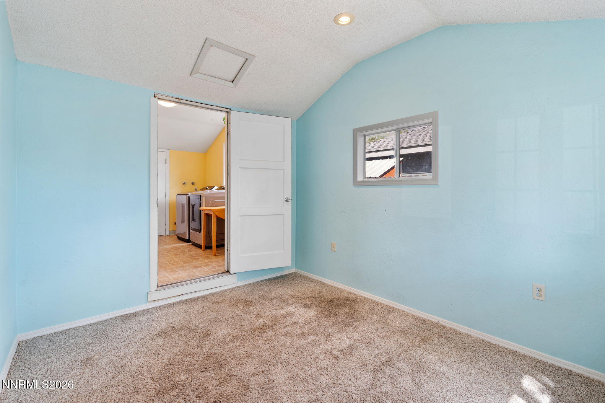 745 Hood Avenue Reno, NV 89512 - Photo 11 of 34 17-web-or-mls-DSC09239