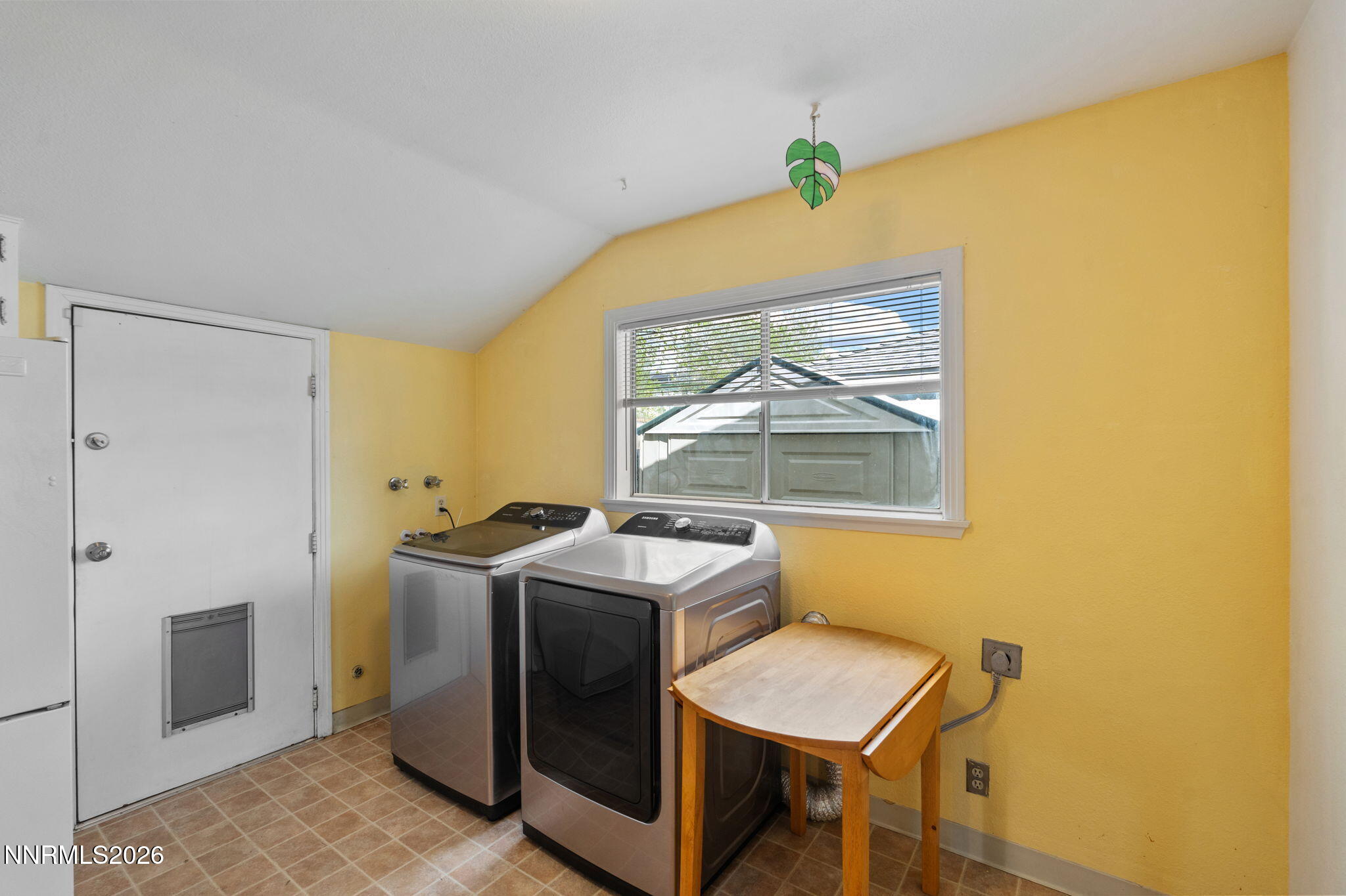 745 Hood Avenue Reno, NV 89512 - Photo 17 of 34 18-web-or-mls-DSC09279