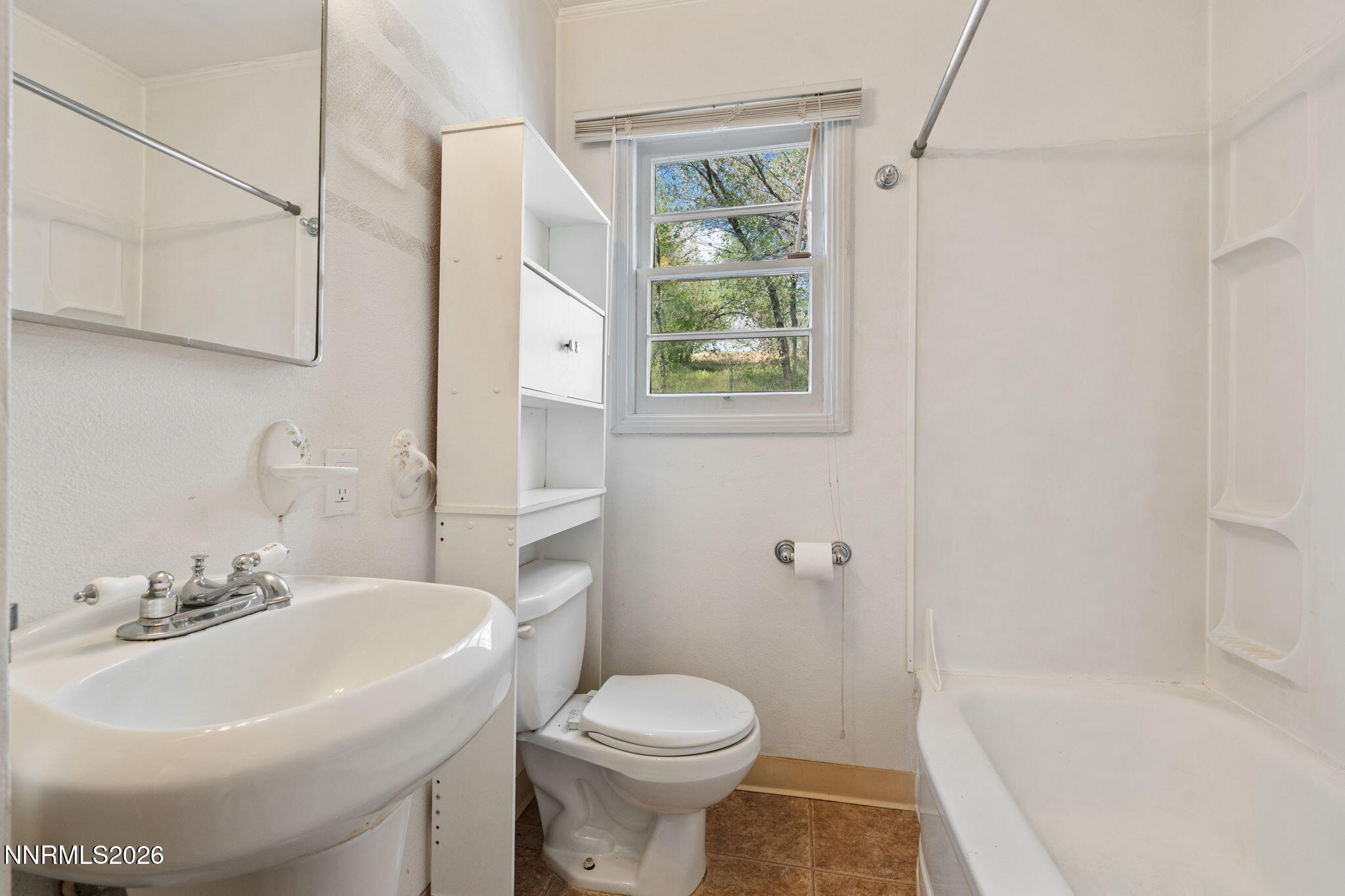 745 Hood Avenue Reno, NV 89512 - Photo 20 of 34 26-web-or-mls-DSC09204