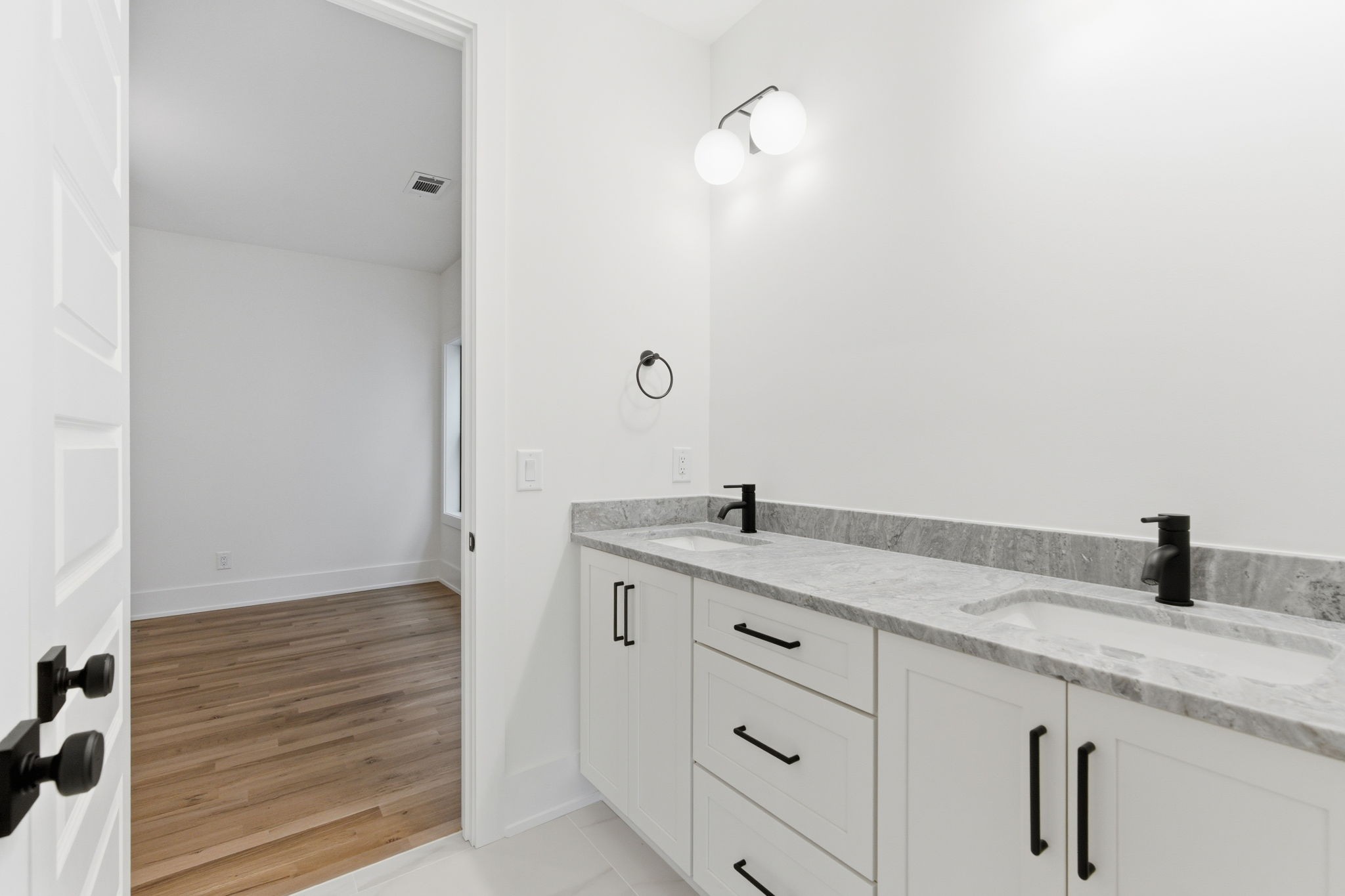 4209 B Kirtland Road Nashville, TN 37215 - Photo 29 of 47