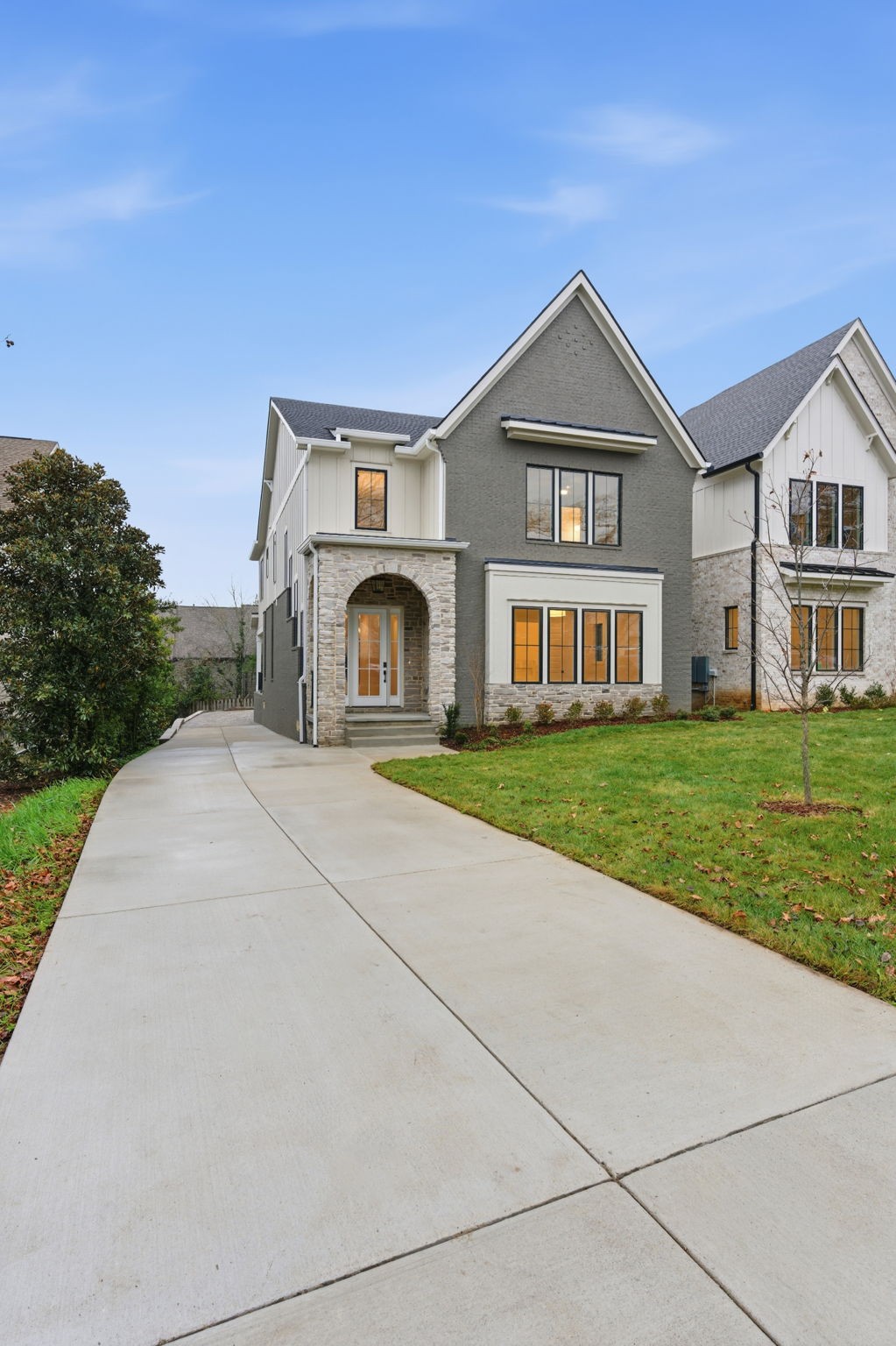 4209 B Kirtland Road Nashville, TN 37215 - Photo 4 of 47