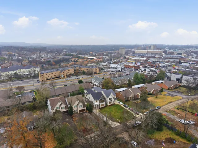 $1,950,000 | 4209 B Kirtland Road, Nashville, TN 37215