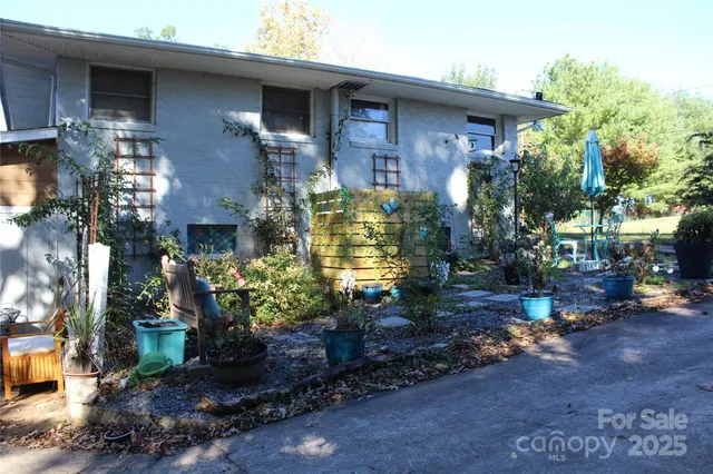 $349,900 | 107 North Matthews Street, Morganton, NC 28655