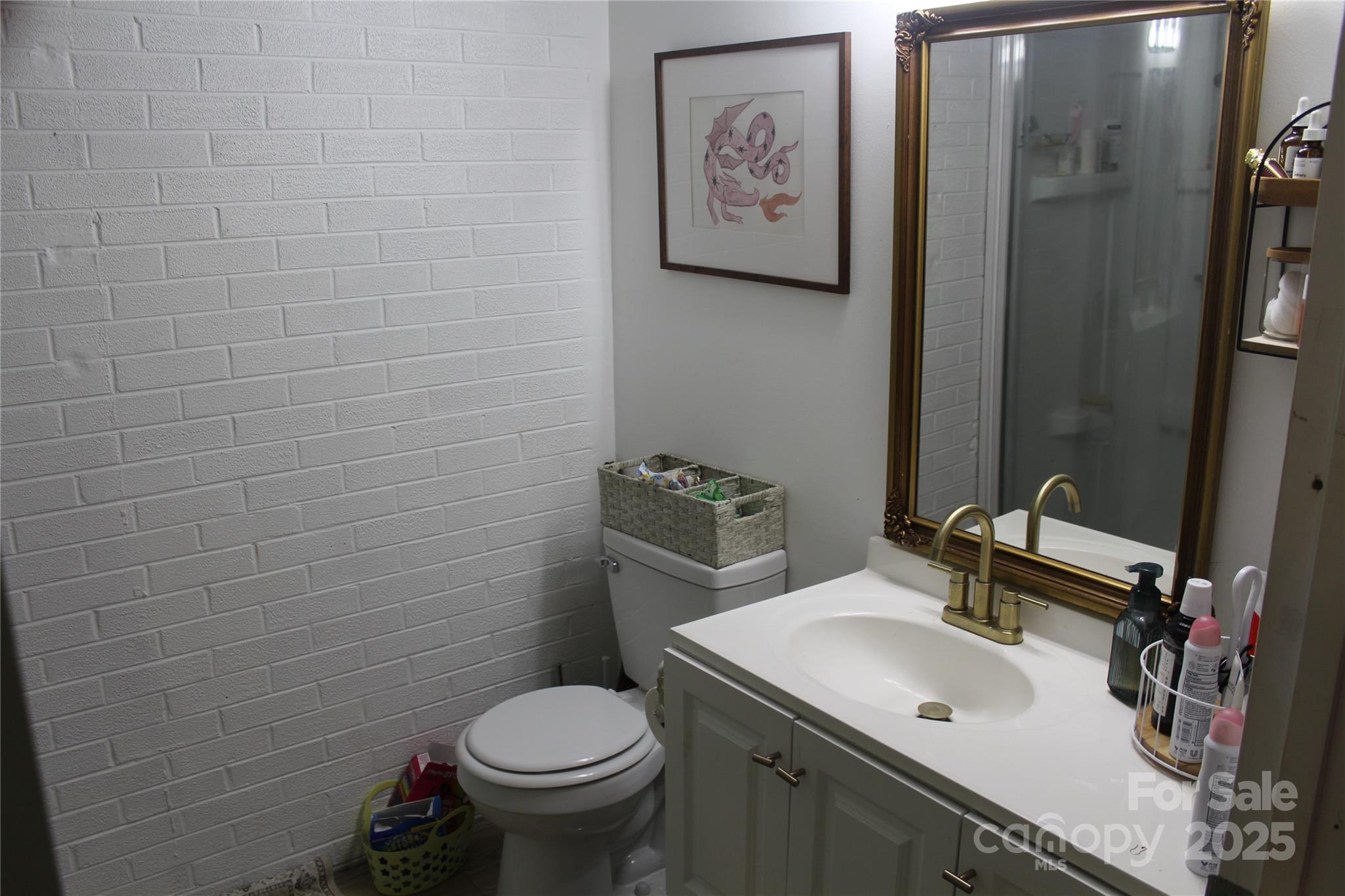 107 North Matthews Street Morganton, NC 28655 - Photo 8 of 32
