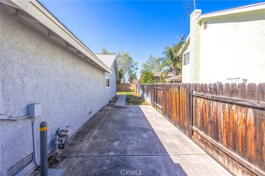 3916 New Haven Drive Riverside, CA 92505 - Photo 31 of 33