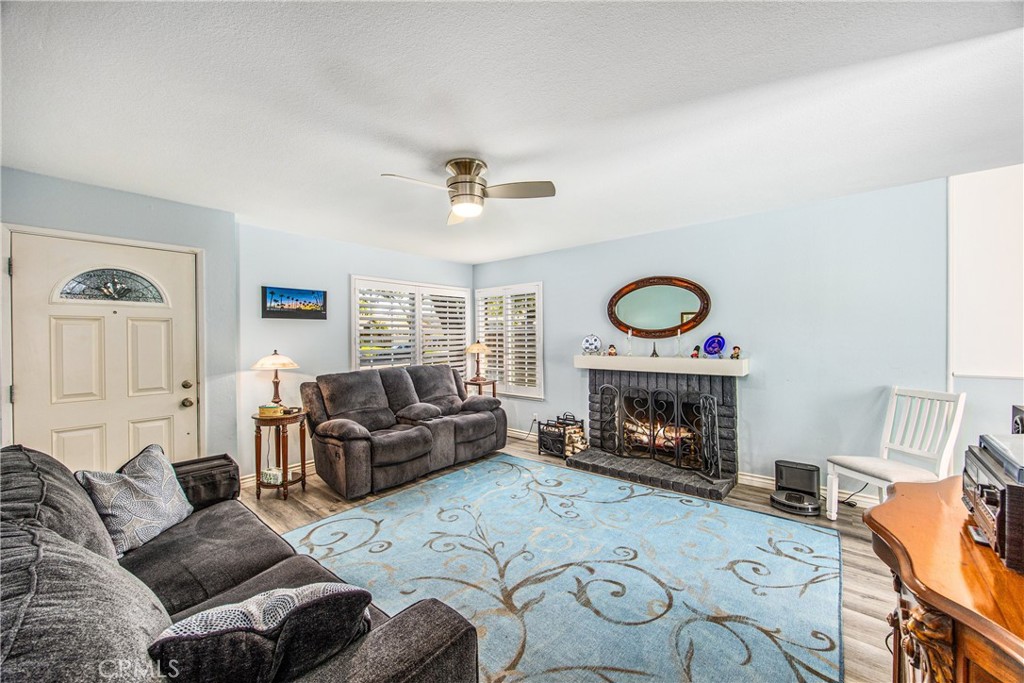 3916 New Haven Drive Riverside, CA 92505 - Photo 8 of 33