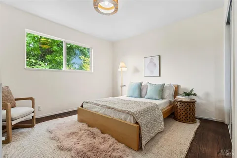 $1,375,000 | 7960 Bella Vista Drive, Sebastopol, CA 95472