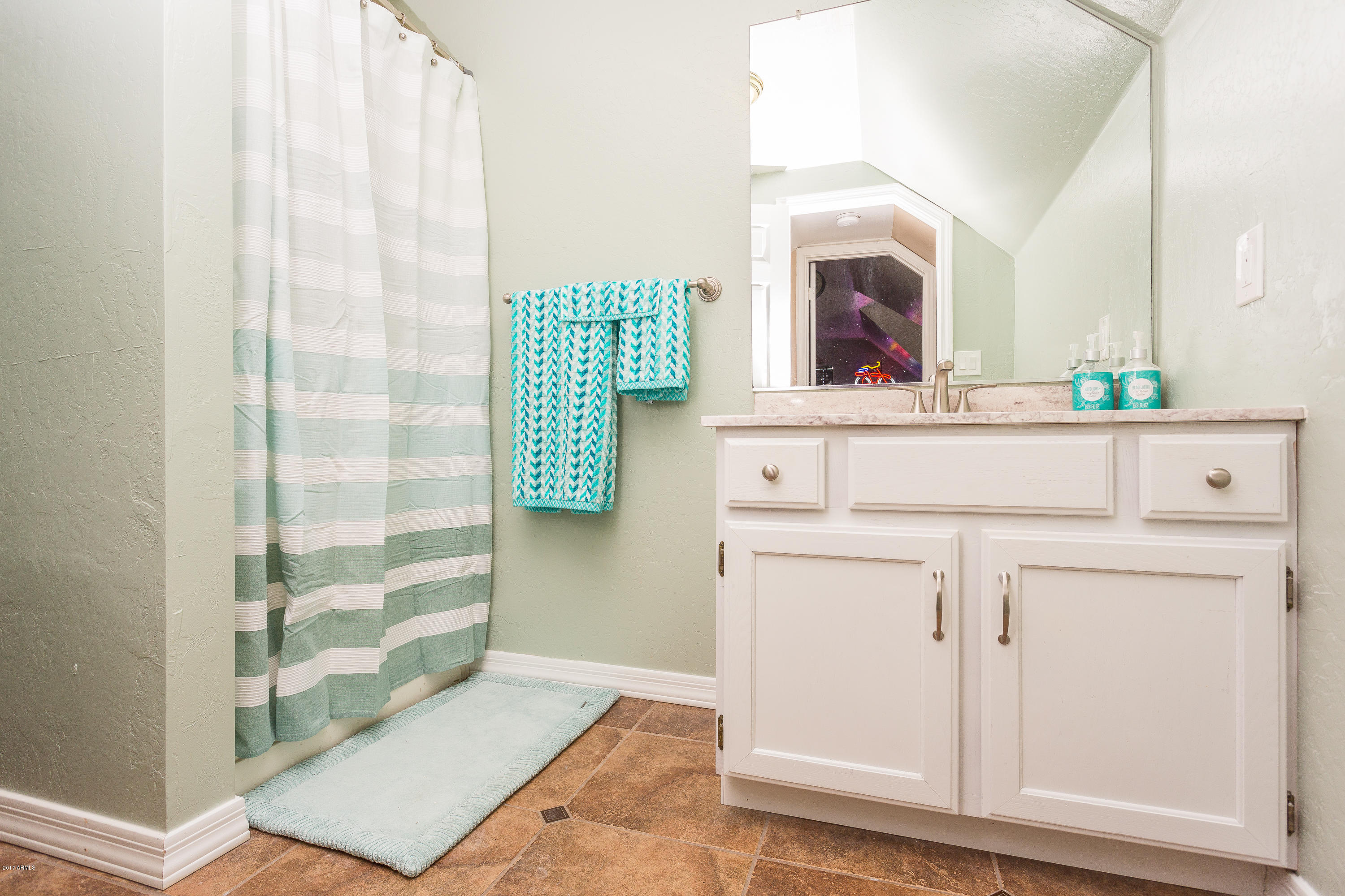 4665 North Meixner Road Prescott Valley, AZ 86314 - Photo 13 of 20 014_Bathroom