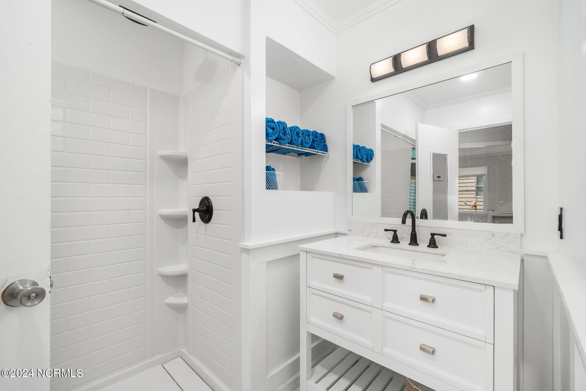 1096 Salter Path Road Atlantic Beach, NC 28512 - Photo 10 of 30 16-web-or-mls-1086-salter-path-rd-16