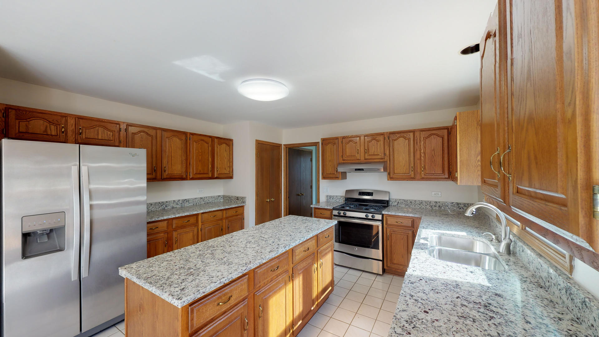 1111 Willoby Lane Elgin, IL 60120 - Photo 13 of 35