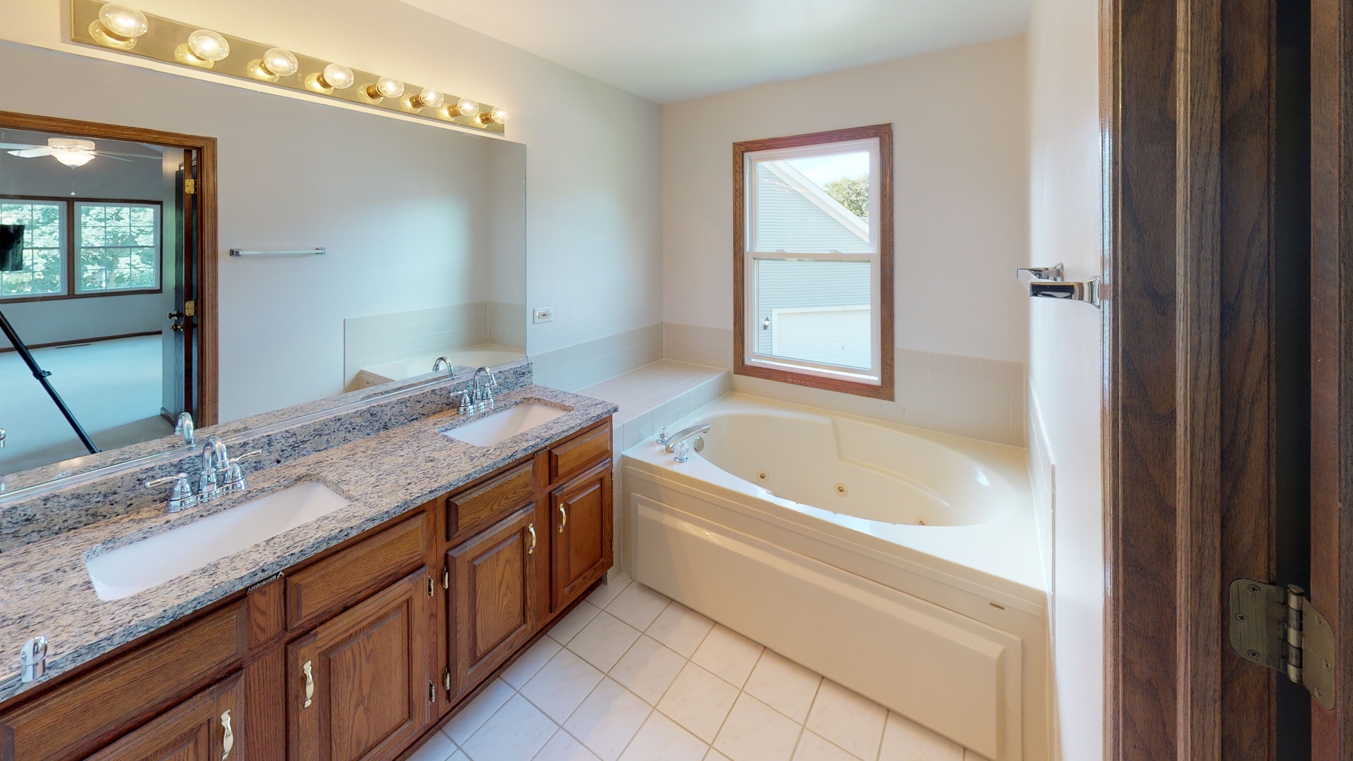 1111 Willoby Lane Elgin, IL 60120 - Photo 19 of 35