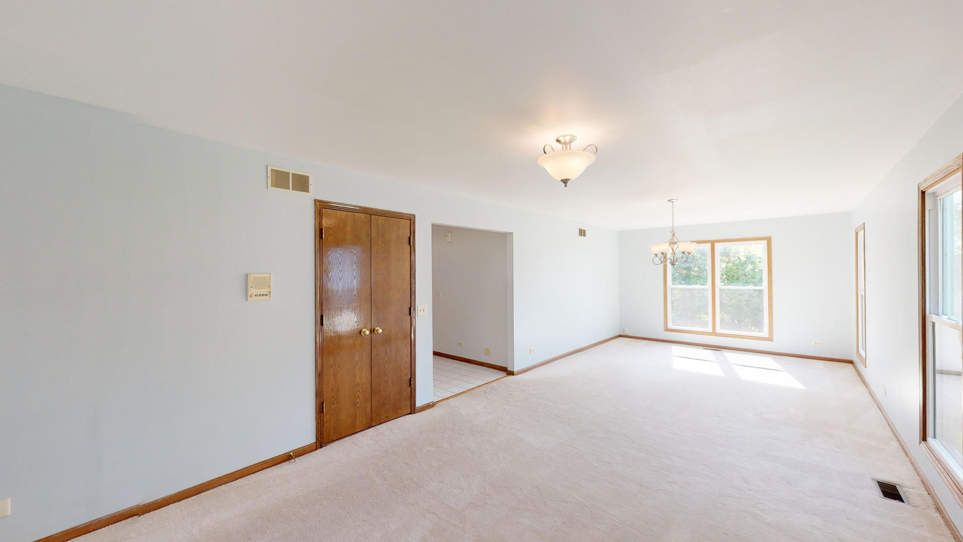 1111 Willoby Lane Elgin, IL 60120 - Photo 7 of 35