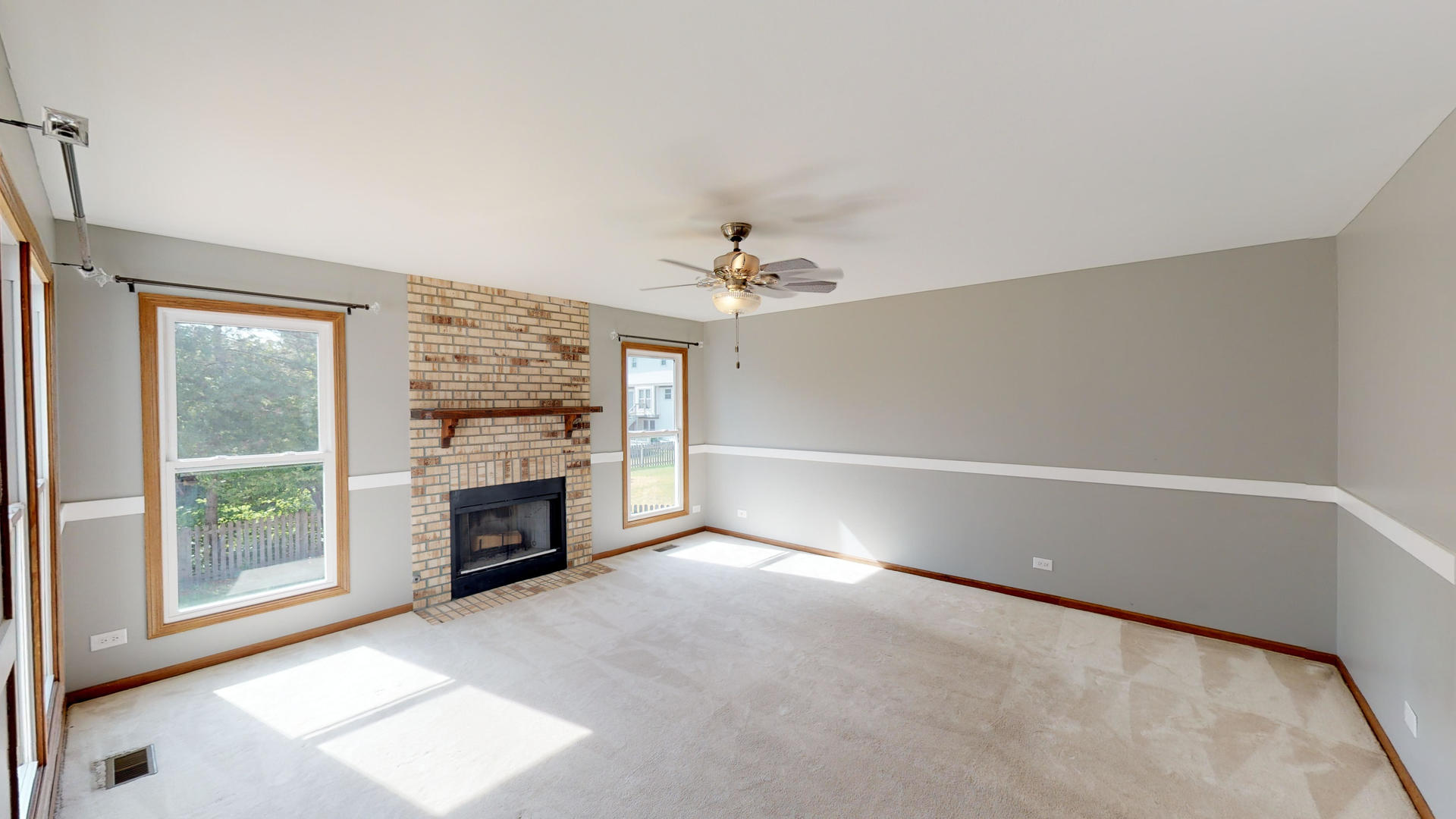 1111 Willoby Lane Elgin, IL 60120 - Photo 8 of 35