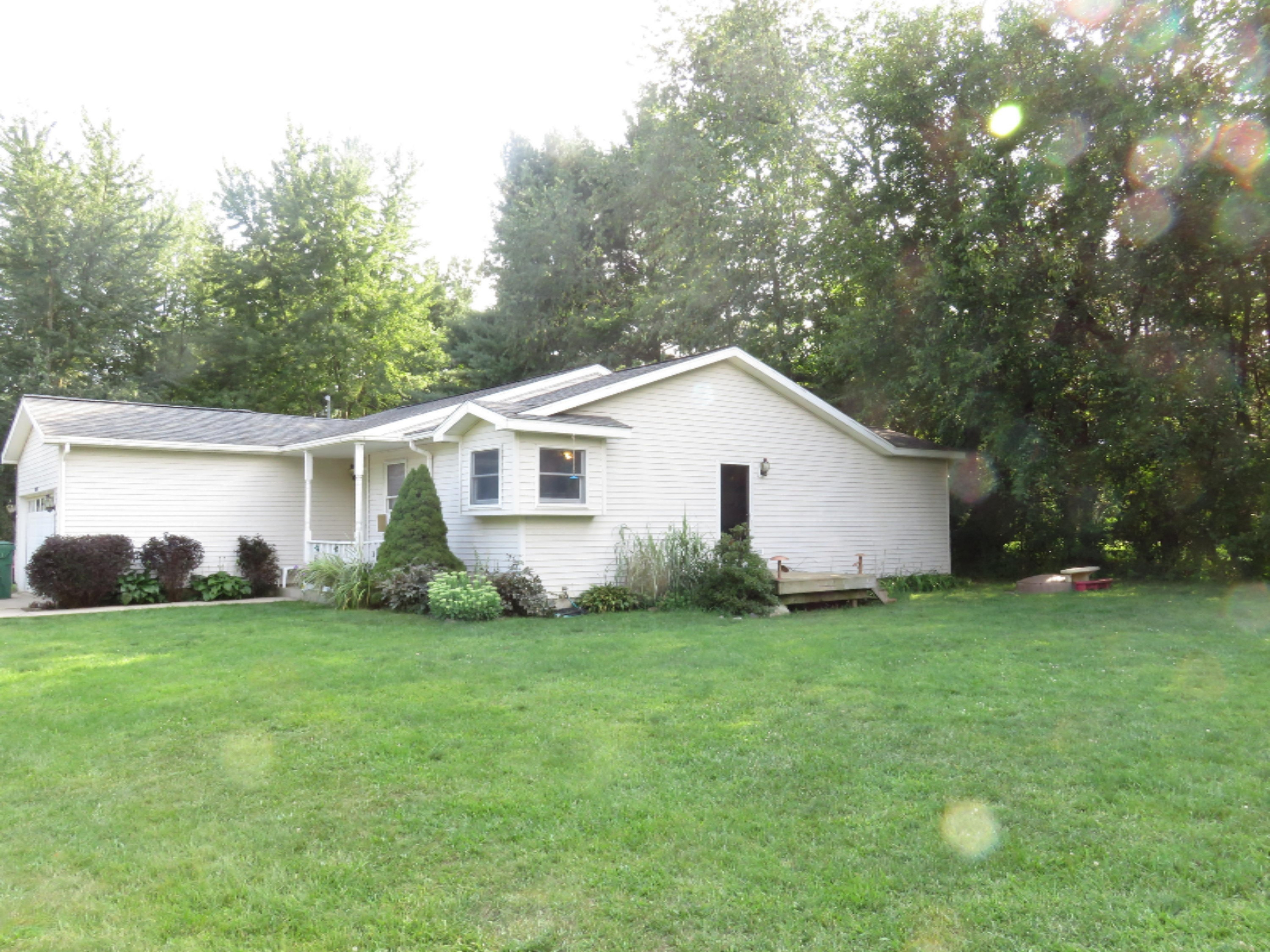 13068 Riverside Drive Constantine, MI 49042 - Photo 3 of 20 IMG_2745