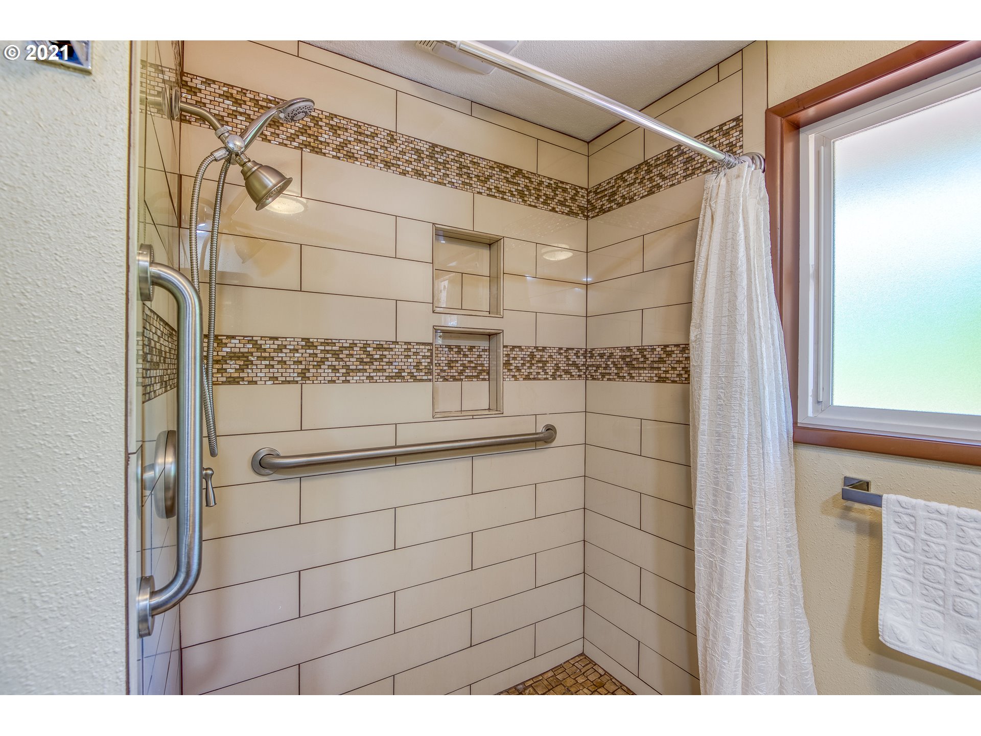 2640 Greenbriar Street Reedsport, OR 97467 - Photo 14 of 32 Gallery Image 14