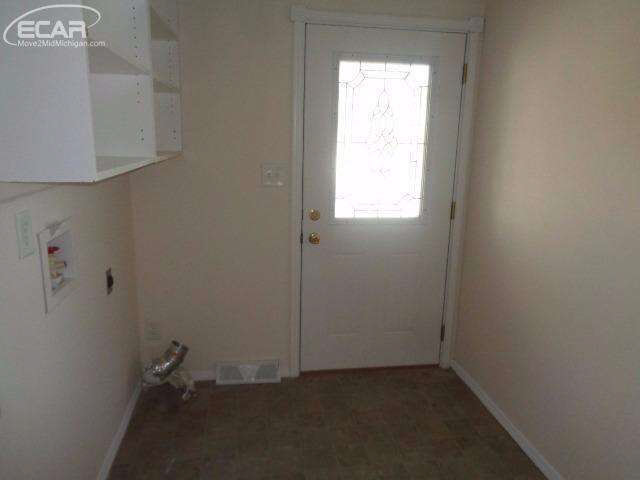 8191 Arbela Road Millington, MI 48746 - Photo 8 of 13 20877469-7.JPG