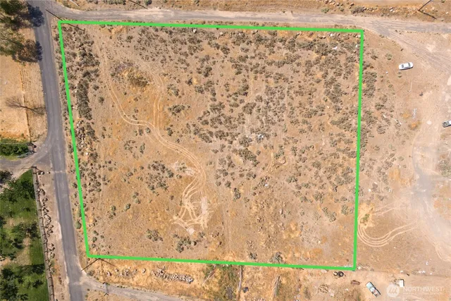 view of a yard with wooden fence