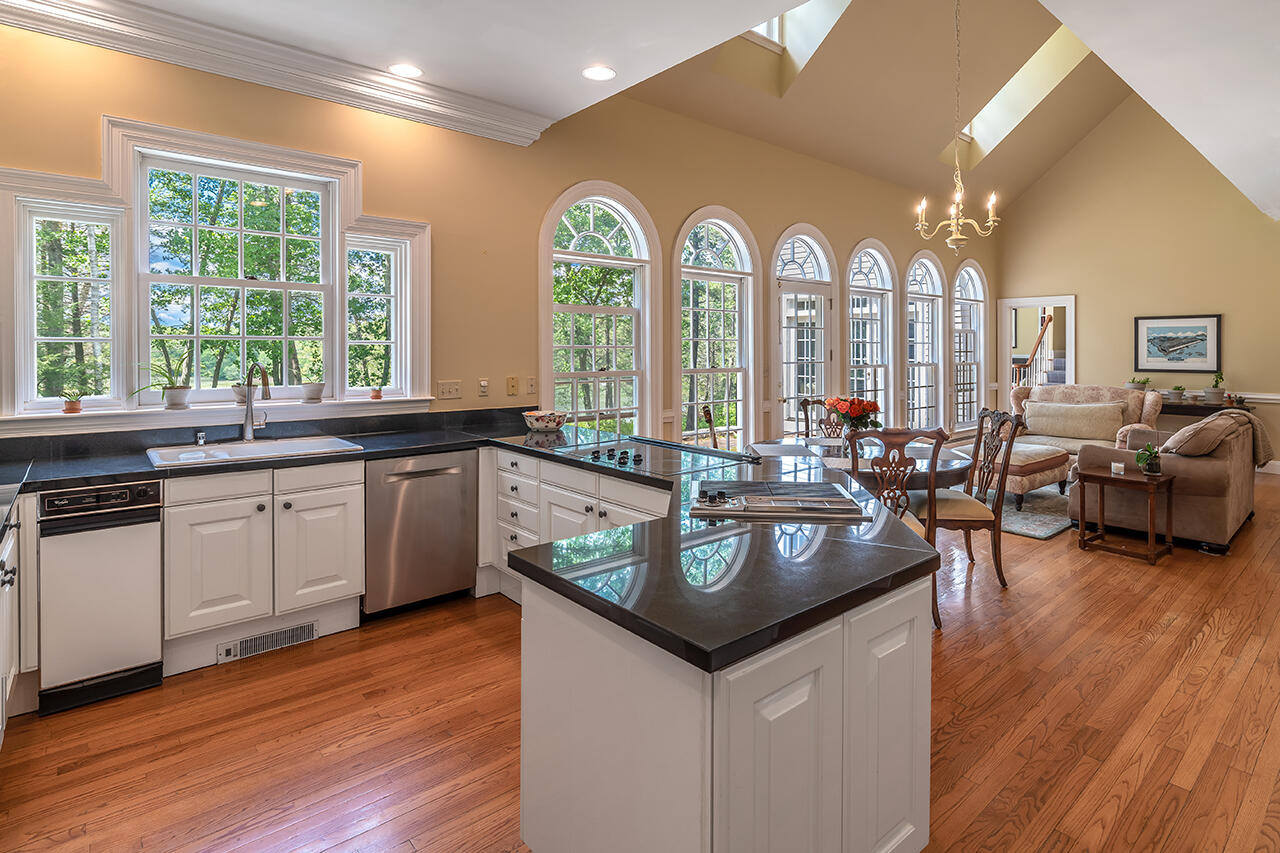 253 Royall Point Road Yarmouth, ME 04096 - Photo 7 of 19 7