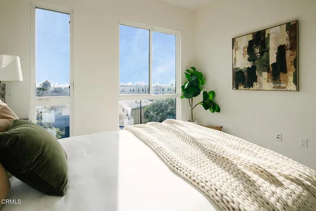 $1,167,000 | 124 West Colorado Street, Unit 302, Glendale, CA 91204