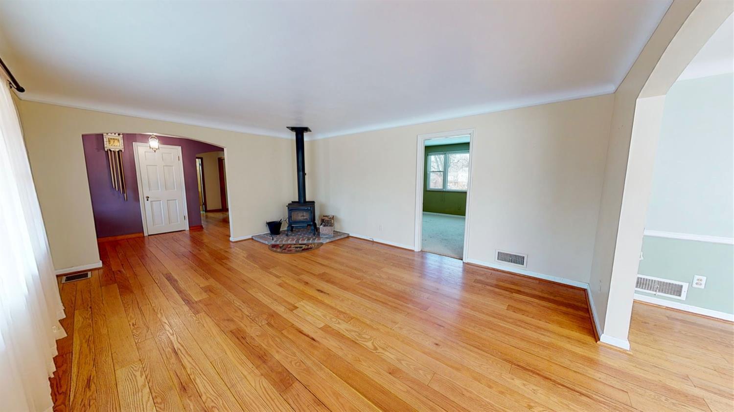 1028 West Galbraith Road Cincinnati, OH 45231 - Photo 10 of 36 Gallery Image 10