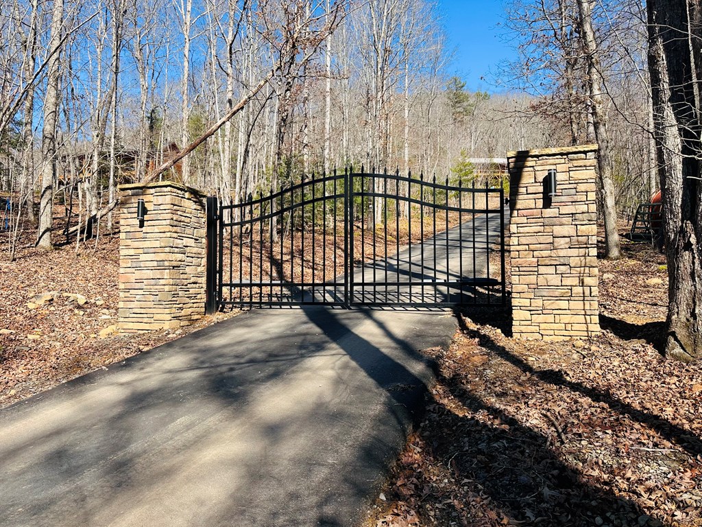 39 Moon Howler Drive Murphy, NC 28906 - Photo 13 of 37