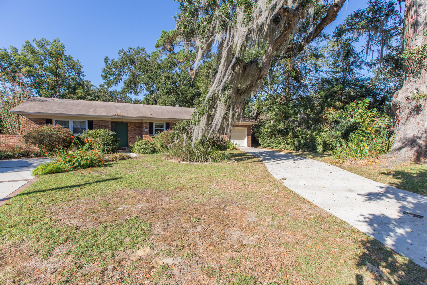751 Woodward Road Charleston, SC 29407 - Photo 1 of 24 751 Woodward-2
