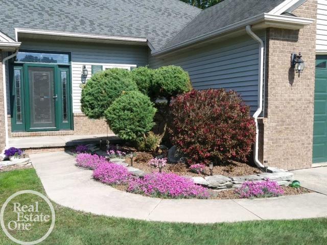 101 Rella Rae Avenue Marysville, MI 48040 - Photo 4 of 56