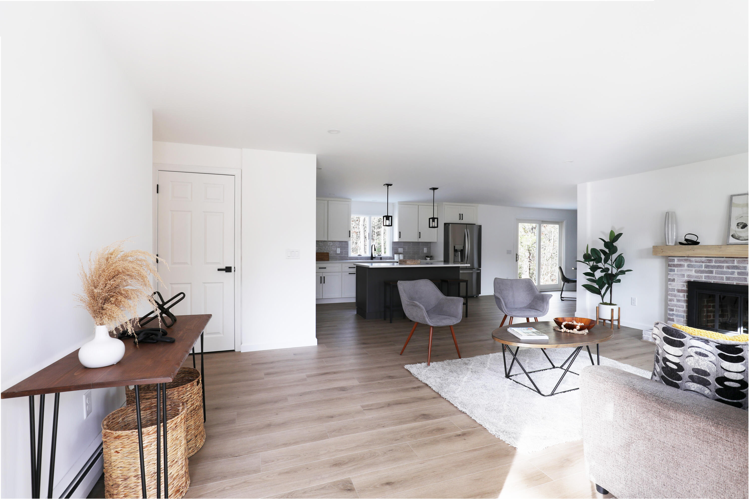38 Pine Orchard Road Harwich, MA 02645 - Photo 2 of 23 38_Pine_Orchard_Living_01142024