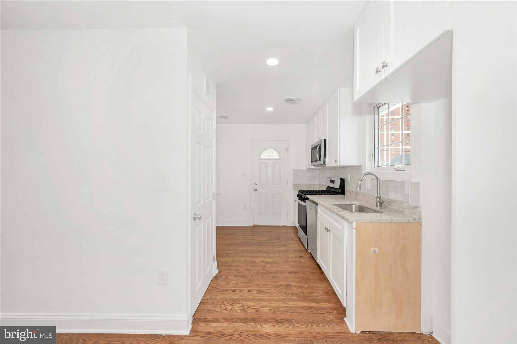 1925 Queensway Baltimore, MD 21222 - Photo 9 of 53 Kitchen